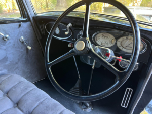 1934 Plymouth Cuda Ref 8728 - Plymouth Coupe Automatic - Nut & Bolt Restoration (rhd) in Black — image 5