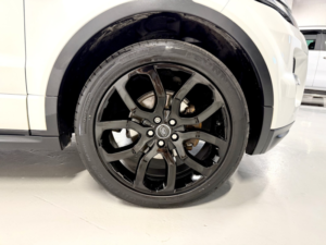 2013 Land Rover Range Rover Evoque 2.2 Sd4 190bhp Dynamic Auto in White — image 3