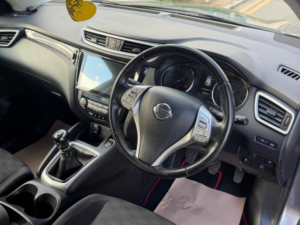 2017 Nissan Qashqai 1.5 Dci Acenta 2WD Euro 6 (s/s) 5dr in Grey — image 2