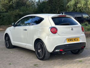 2016 Alfa Romeo Mito 0.9 Mito 875cc Tb Twinair 105 Bhp Collezione in White — image 2