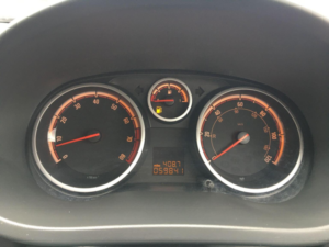 2013 Vauxhall Corsa 1.4 16v Se Euro 5 5dr in White — image 5