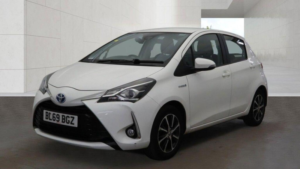 2019 Toyota Yaris 1.5 Vvt-H Icon Tech E-CVT Euro 6 (s/s) 5dr in White — image 2