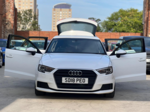 2018 Audi A3 1.5 Tfsi Cod Se Technik Sportback Euro 6 (s/s) 5dr in White — image 5
