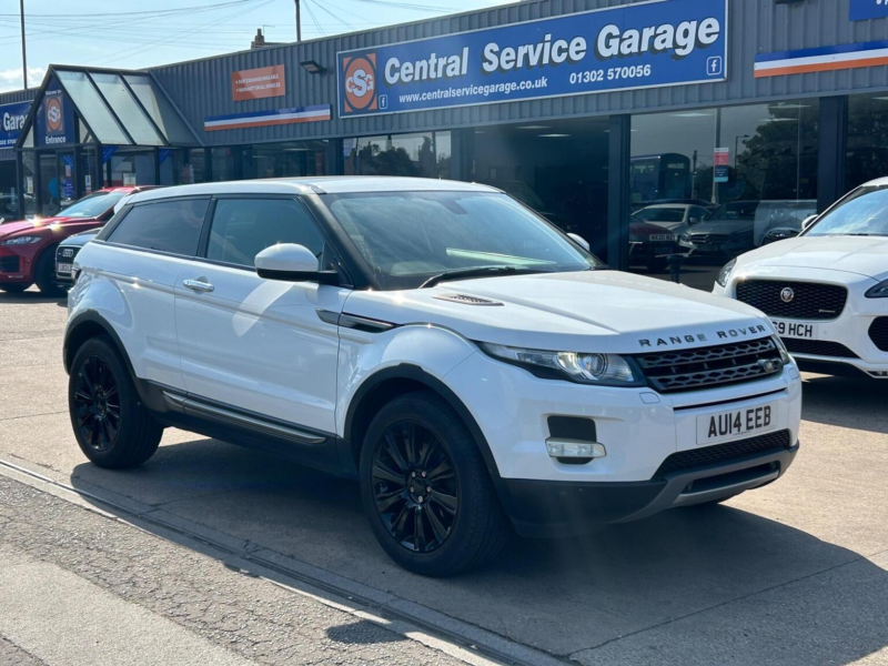 2014 Land Rover Range Rover Evoque 2.2 Sd4 Pure Tech Auto 4WD Euro 5 (s/s) 3dr in White — image 1