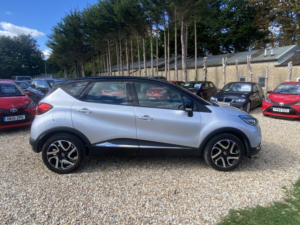 2017 Renault Captur 0.9 Dynamique Nav Tce 90 in Silver — image 2