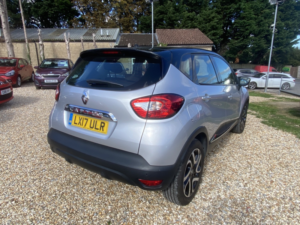 2017 Renault Captur 0.9 Dynamique Nav Tce 90 in Silver — image 3