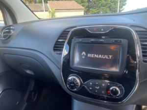 2017 Renault Captur 0.9 Dynamique Nav Tce 90 in Silver — image 4