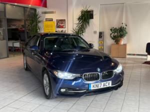 2017 BMW 3 Series 2.0 330e Sport Saloon in Blue — image 2