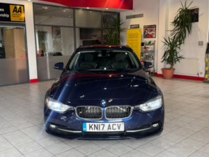 2017 BMW 3 Series 2.0 330e Sport Saloon in Blue — image 4
