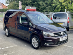 2019 Volkswagen Caddy Maxi 2.0 Tdi C20 Maxi in Purple — image 2