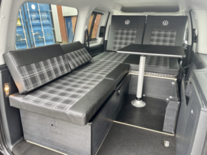 2019 Volkswagen Caddy Maxi 2.0 Tdi C20 Maxi in Purple — image 5