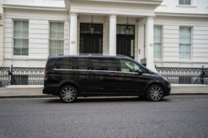 2025 Mercedes-Benz V Class 2.0 V220d Premium MPV 5dr Diesel G-Tronic+ Euro 6 (s/s) (8 Seat, Extra Long) (163 Ps) in Black — image 6