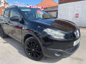 2013 Nissan Qashqai 1.5 Dci 360 2WD Euro 5 5dr in Black — image 6