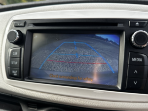 2013 Toyota Yaris 1.3 Dual Vvt-I Trend in Grey — image 4
