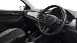 2018 Skoda Fabia 1.0 Se in Blue — image 5