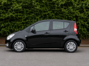 2012 Vauxhall Agila MPV (2008 - 2015) in Black — image 4