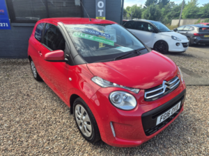 2016 Citroen C1 1.0 Vti Feel in Red — image 3