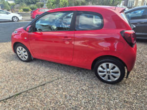 2016 Citroen C1 1.0 Vti Feel in Red — image 6
