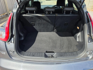 2018 Nissan Juke 1.2 Dig-T N-Connecta Euro 6 (s/s) 5dr in Grey — image 6