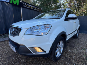 2011 Ssangyong Korando 2.0d Ex 4WD Euro 5 5dr in White — image 5