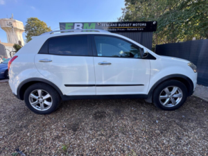 2011 Ssangyong Korando 2.0d Ex 4WD Euro 5 5dr in White — image 6