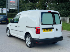2016 Volkswagen Caddy 2.0 Tdi C20 Bluemotion Tech Startline Swb Euro 6 (s/s) 5dr in White — image 5