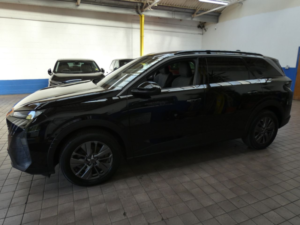 2025 Peugeot 5008 1.2 Allure SUV 5dr Petrol Hybrid E-Dsc6 Euro 6 (s/s) (145 Ps) in Black — image 4