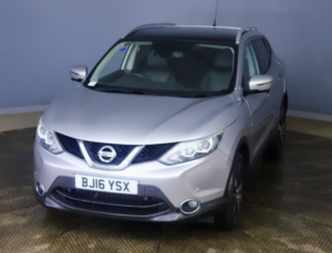 2016 Nissan Qashqai 1.2 Dig-T N-Connecta in Silver — image 2