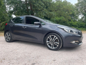 2015 Kia Ceed 1.6 Crdi Ecodynamics 4 Tech Euro 5 (s/s) 5dr in Silver — image 3