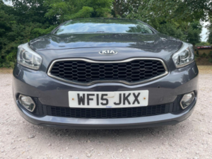 2015 Kia Ceed 1.6 Crdi Ecodynamics 4 Tech Euro 5 (s/s) 5dr in Silver — image 5