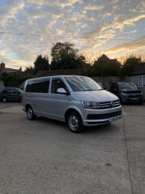 2017 Volkswagen Transporter Shuttle 2.0 Tdi Bluemotion Tech Se in Silver — image 2
