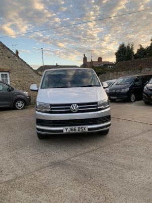 2017 Volkswagen Transporter Shuttle 2.0 Tdi Bluemotion Tech Se in Silver — image 4