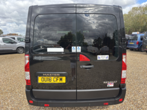 2018 Renault Master Wav Wheelchair Accessible Vehicle 2.3 Fwd Sl28 Energy Dci 110 Business+ Euro 6 in Black — image 4