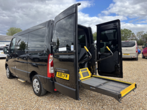 2018 Renault Master Wav Wheelchair Accessible Vehicle 2.3 Fwd Sl28 Energy Dci 110 Business+ Euro 6 in Black — image 5
