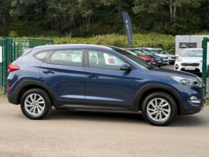2017 Hyundai Tucson 1.6 Gdi Blue Drive Se SUV 5dr Petrol Manual Euro 6 (s/s) (132 Ps) in Blue — image 4