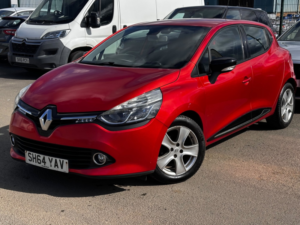 2014 Renault Clio 1.5 Dynamique Medianav Dci 90 Stop & Start in Red — image 3