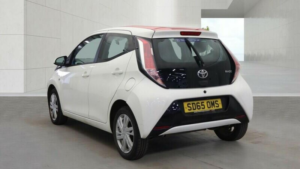 2015 Toyota Aygo 1.0 Vvt-I X-Pression X-Wave Euro 5 5dr Euro 5 in White — image 4