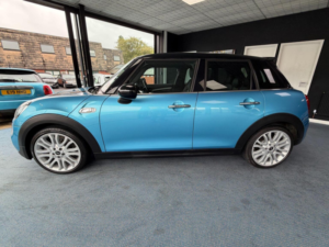 2015 MINI Hatch 2.0 Cooper S Auto Euro 6 (s/s) 5dr in Blue — image 6