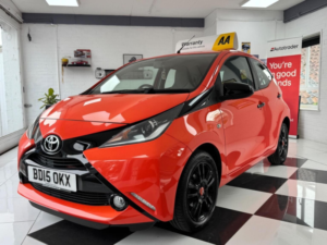 2015 Toyota Aygo 1.0 Vvt-I X-Cite X-Shift Euro 5 5dr Euro 5 in Orange — image 3