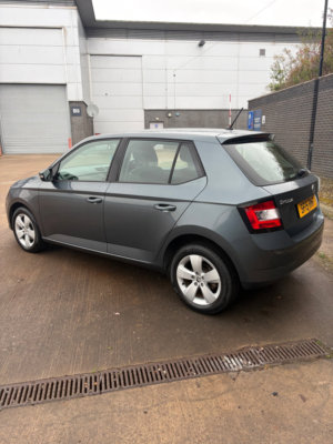 2015 Skoda Fabia 1.2 Tsi Se Hatchback 5dr Petrol Manual Euro 6 (s/s) (90 Ps) in Grey — image 3