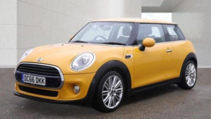 2016 MINI Hatch 1.5 Cooper Auto Euro 6 (s/s) 3dr in Orange — image 5