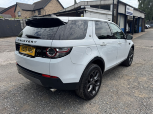 2019 Land Rover Discovery Sport 2.0 Td4 Landmark SUV 5dr Diesel Auto 4WD Euro 6 (s/s) (180 Ps) in White — image 5