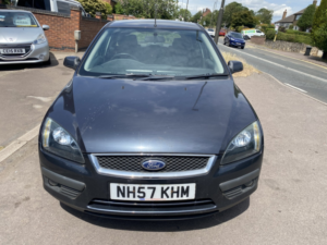 2008 Ford Focus 1.6 Zetec Climate * Part Exchange To Clear * Spares /repairs* in Grey — image 3