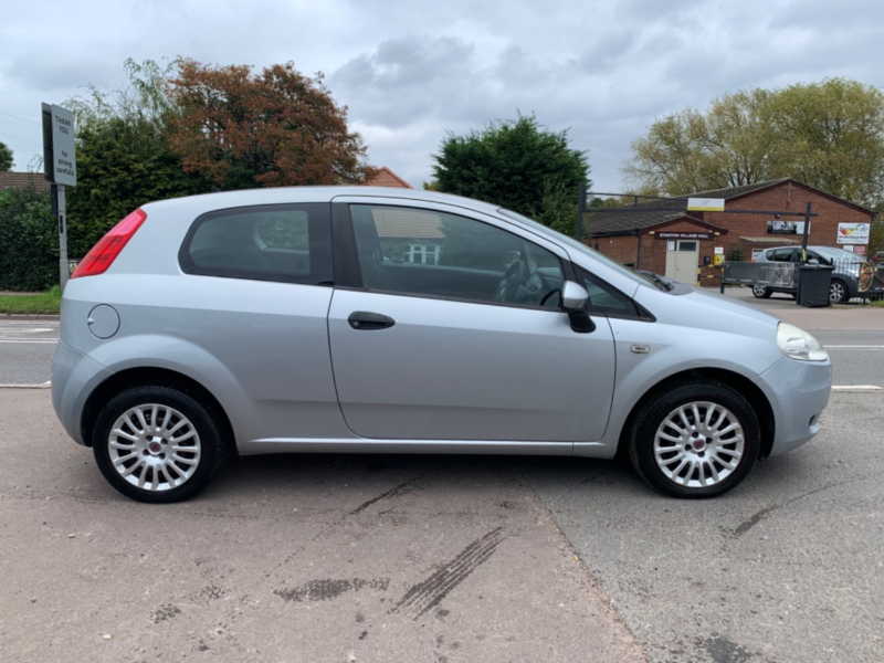 2009 Fiat Grande Punto 1.4 Active**lady Owner 14.5 Years** in Grey — image 1