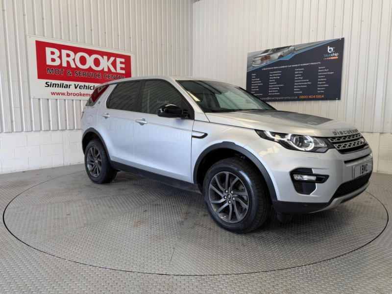 2018 Land Rover Discovery Sport 2.0 Td4 Hse Auto 4WD Euro 6 (s/s) 5dr in Silver — image 1