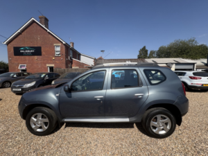 2013 Dacia Duster 1.5 Dci Laureate in Grey — image 6