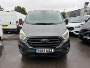 2019 Ford Transit Custom Custom Limited Crew Van in White — image 3
