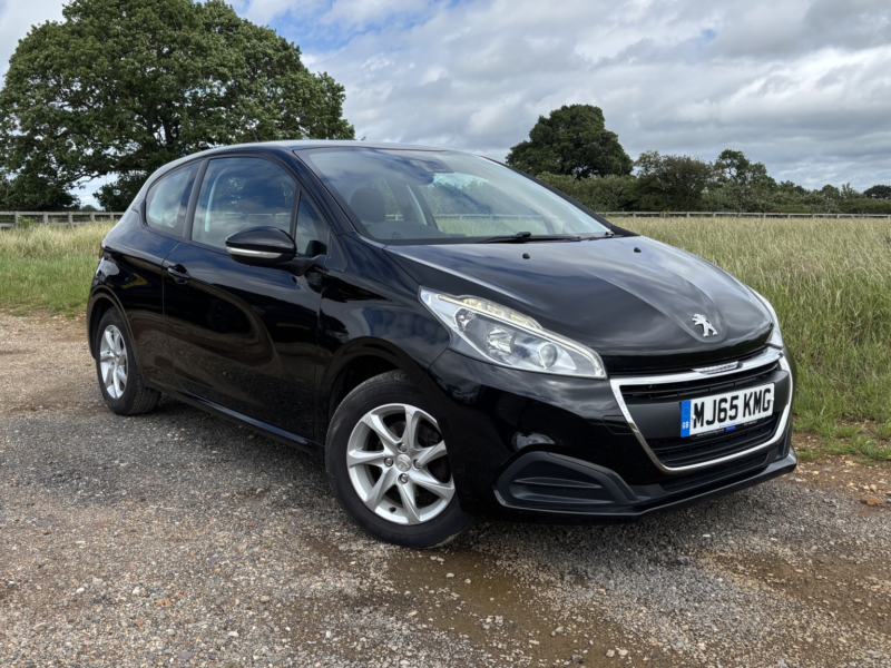 2015 Peugeot 208 1.0 Puretech Active in Black — image 1