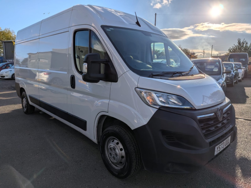2023 Vauxhall Movano 2.2 Movano Prime 2.2d 140 M6 L3h2 3500 Panel Van in White — image 1