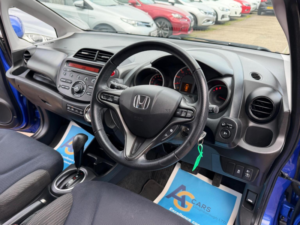 2014 Honda Jazz 1.4 I-Vtec Es Plus CVT Euro 5 5dr in Blue — image 3
